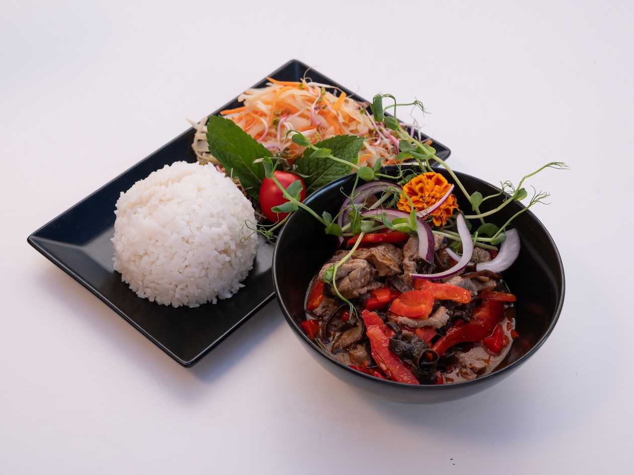 Wołowina na Gorącym Półmisku