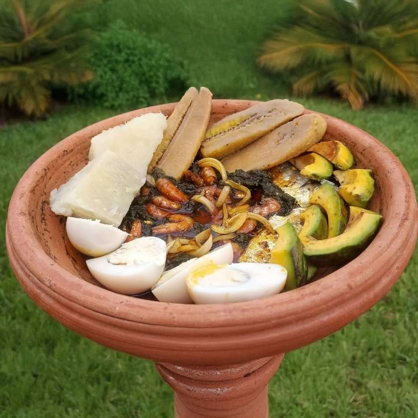 Plantan/ Yam With Kontomire (Abom)