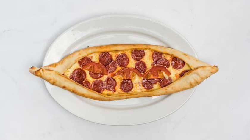 Pide with Turkish sausage