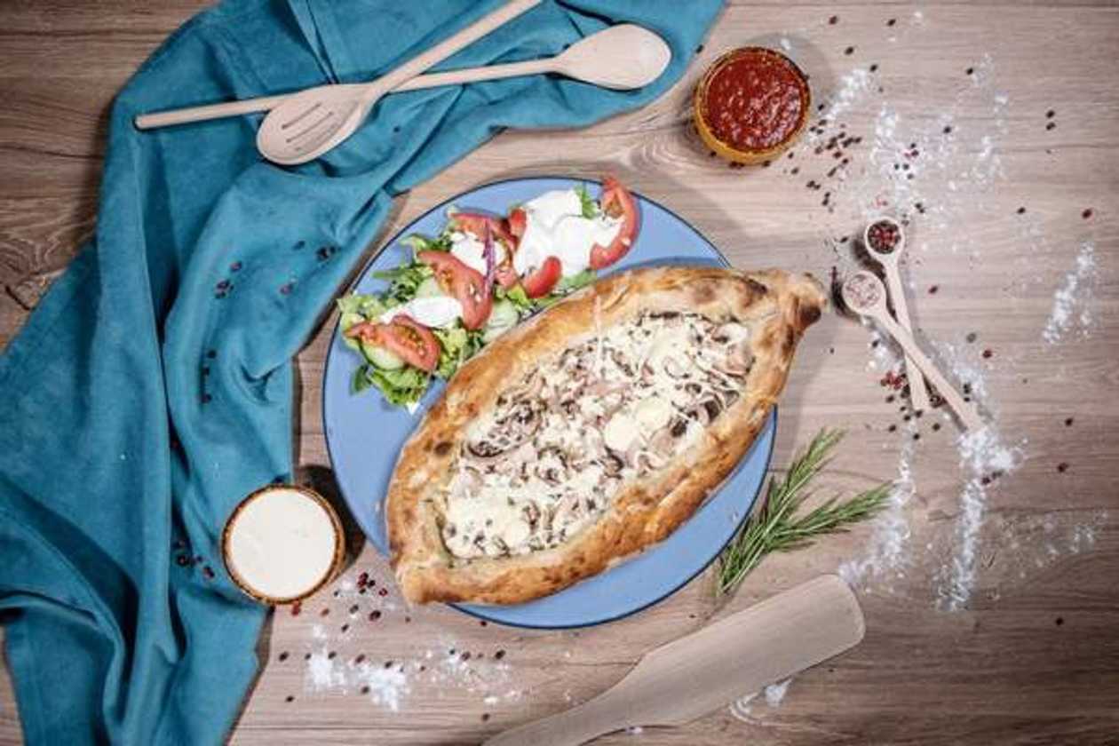 Pide Funghi