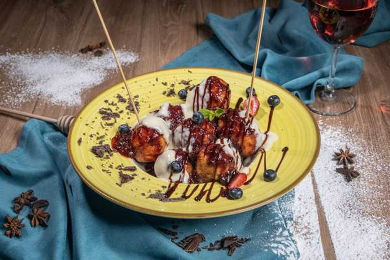 Papanasi with Jam and Vanilla Sauce