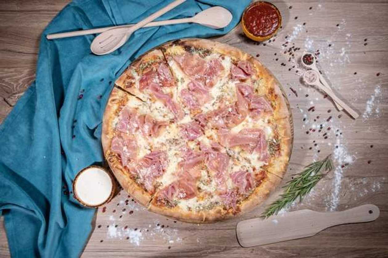 Pizza Prosciutto Crudo