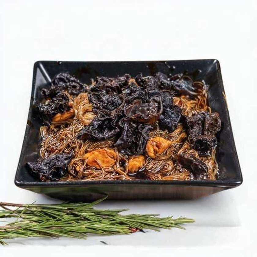 Rice Noodles With Vegetables And Black Flowers