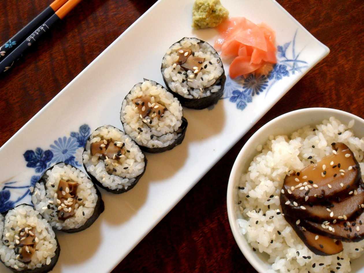 Chef's Special Shitaki Maki (8pcs)
