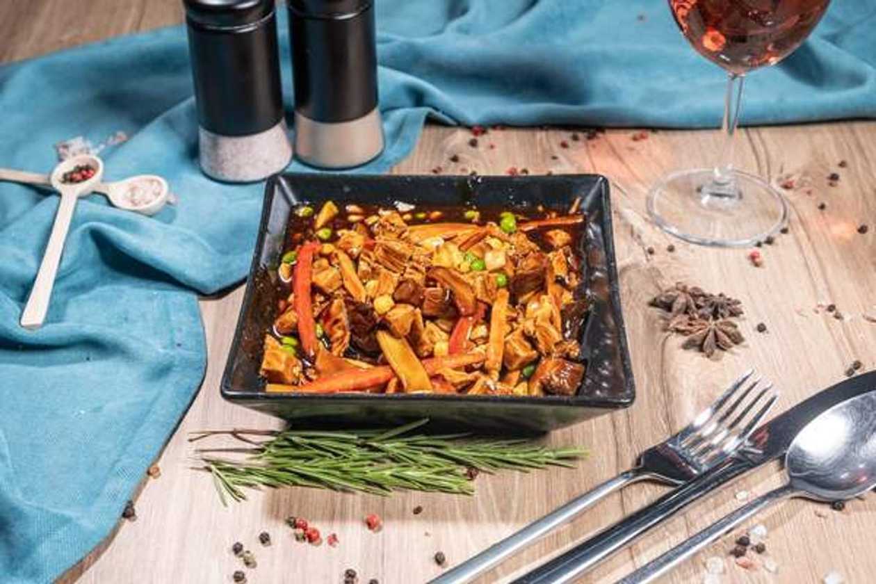 Chicken With Eight Vegetables