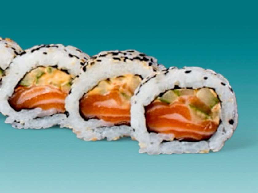 64. Spicy salmon maki