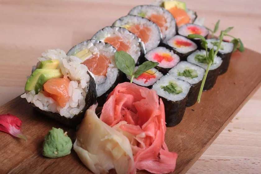 LUNCH SUROWY ( 10 szt )
