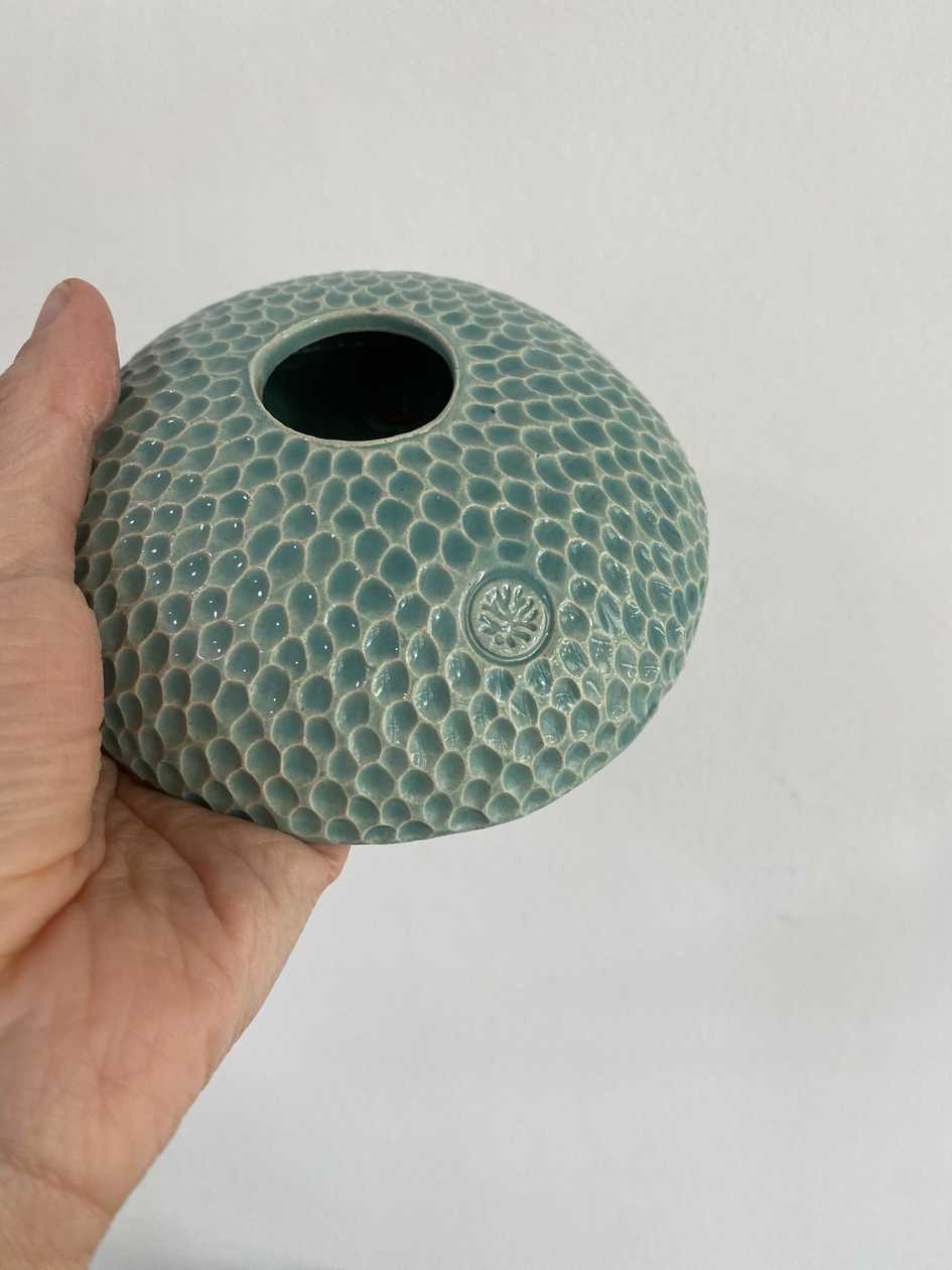 Vain Hedgehog - 11 cm - Turquoise | TheClayLabel