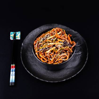 Noodles with vegetables