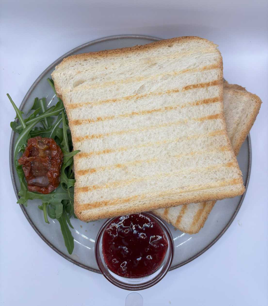 MAXI Toasts cheese variation (cranberries)