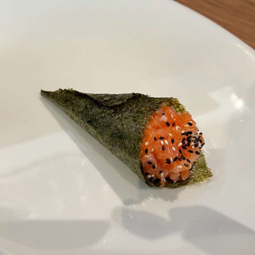 Salmon Temaki