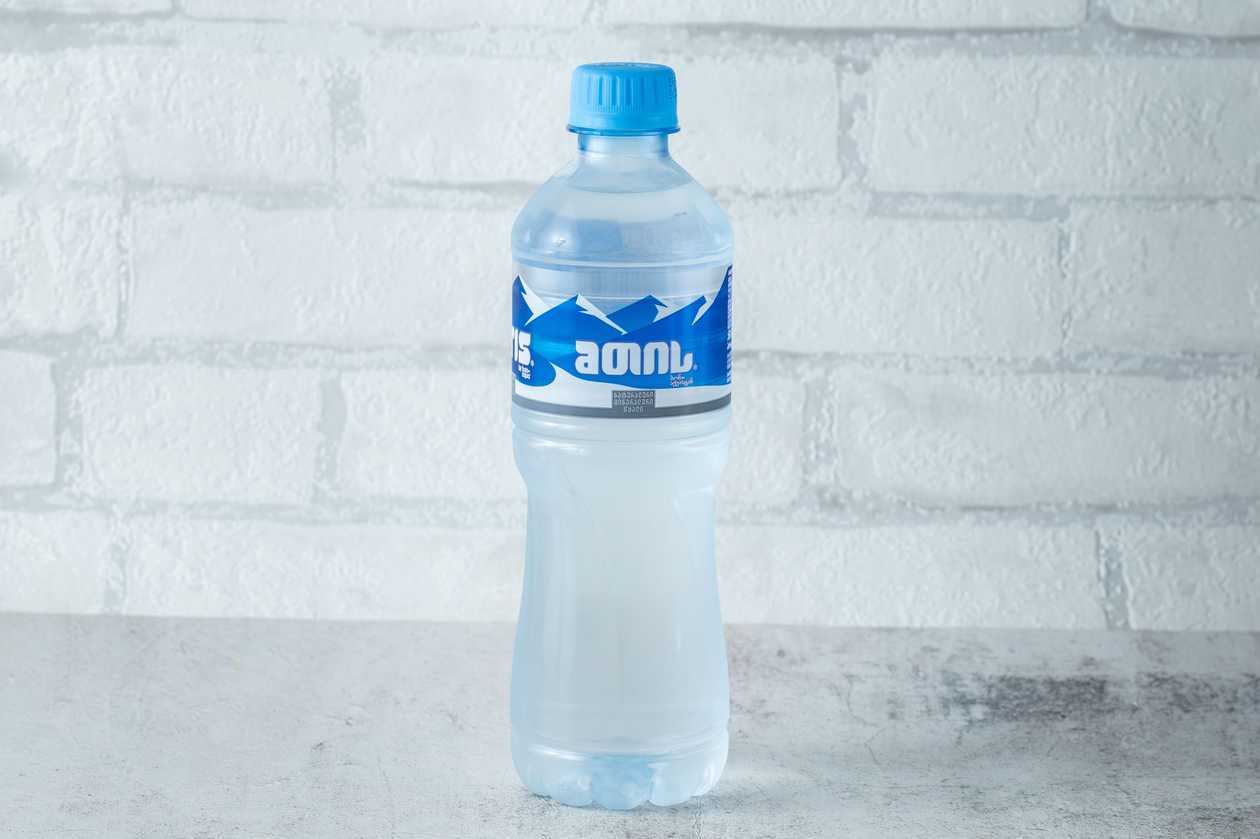 წყალი "მთის" 0.5