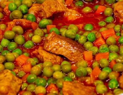 Mâncare de Mazăre cu Carne de Porc