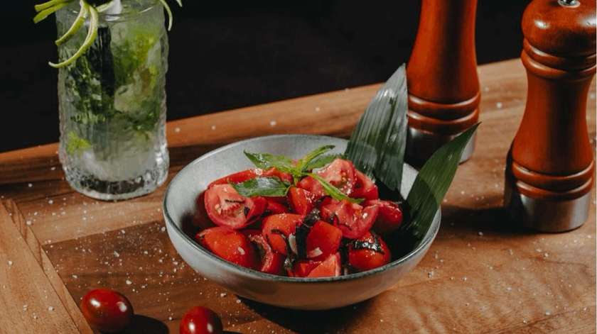Tomato Salad with Cranberries