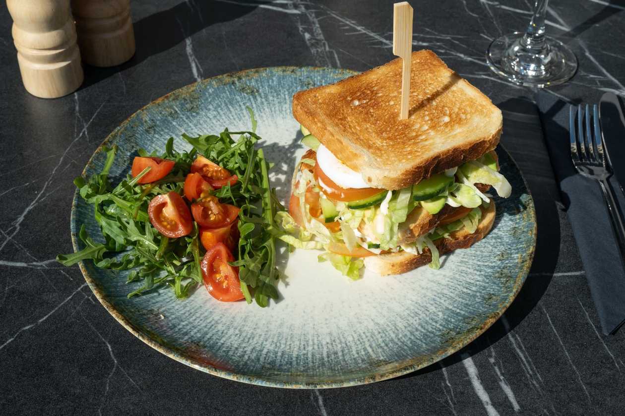 BLT