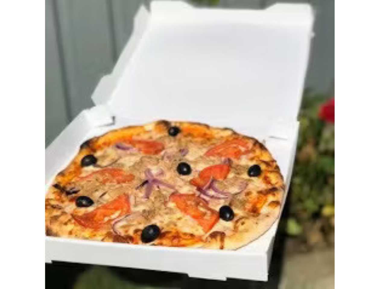 Pizza  Tonno E Cipolla