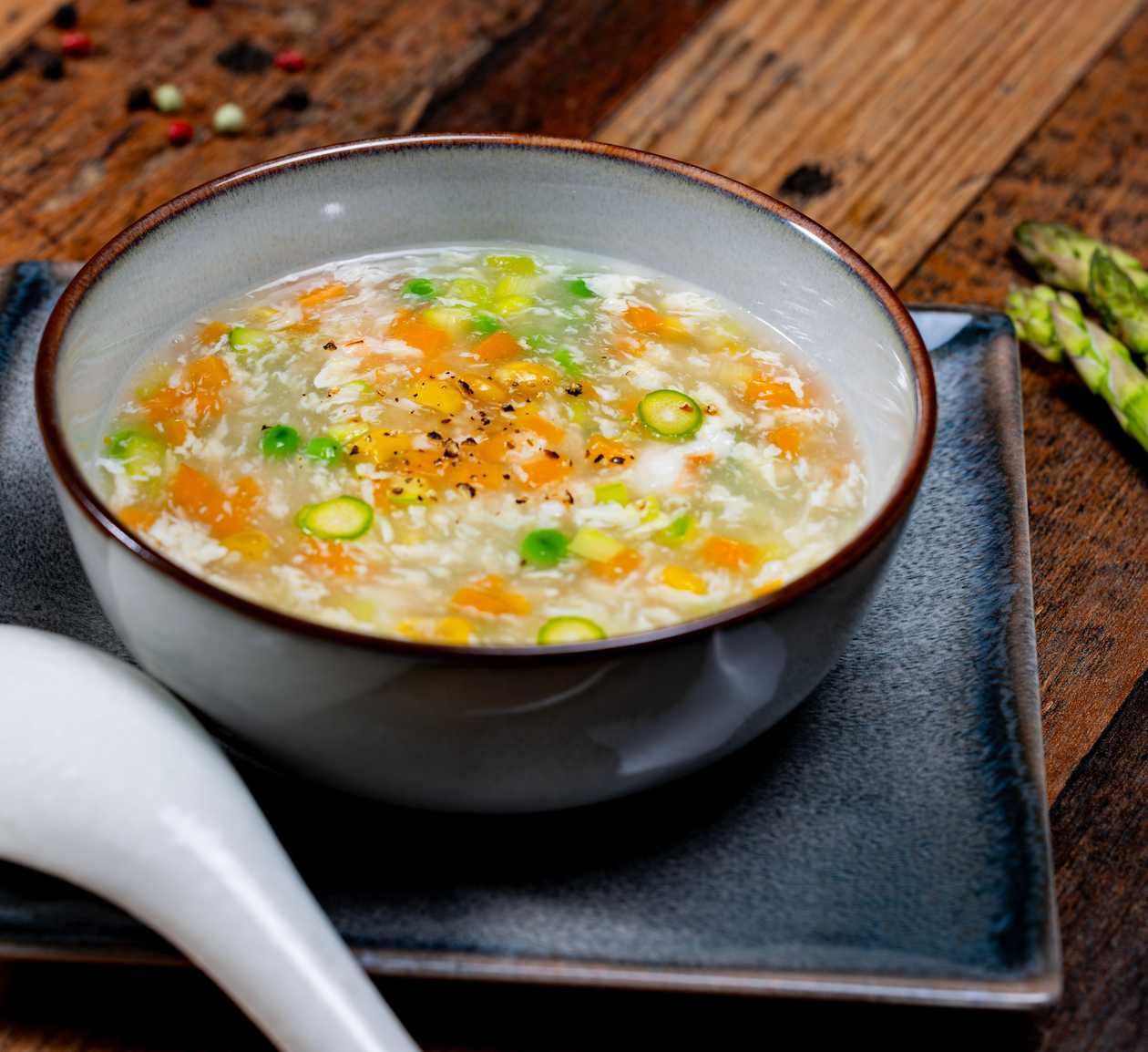 Supă de fructe de mare cu sparanghel