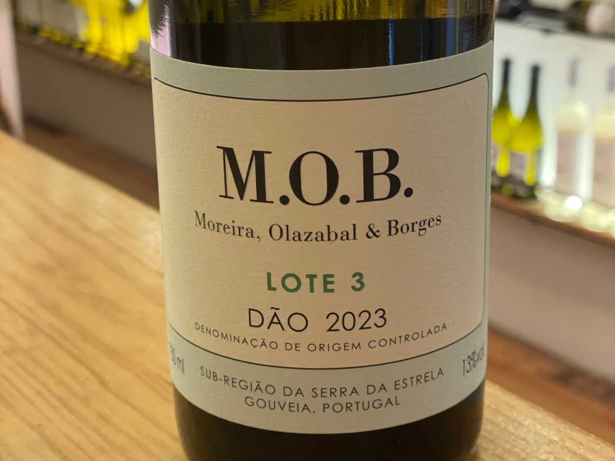 M.O.B. Lote 3 branco 2025