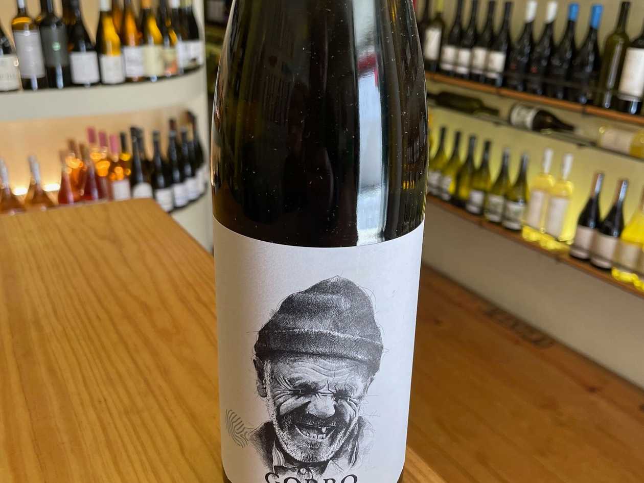 Gorro loureiro 2022 by boutique winery