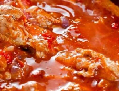 Tocăniță cu Carne de Pui