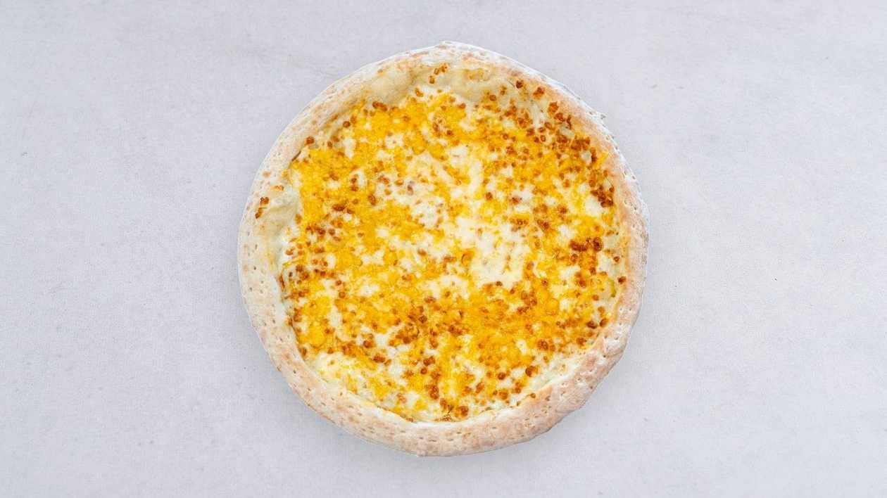 PIZZA SEROWA 25 CM