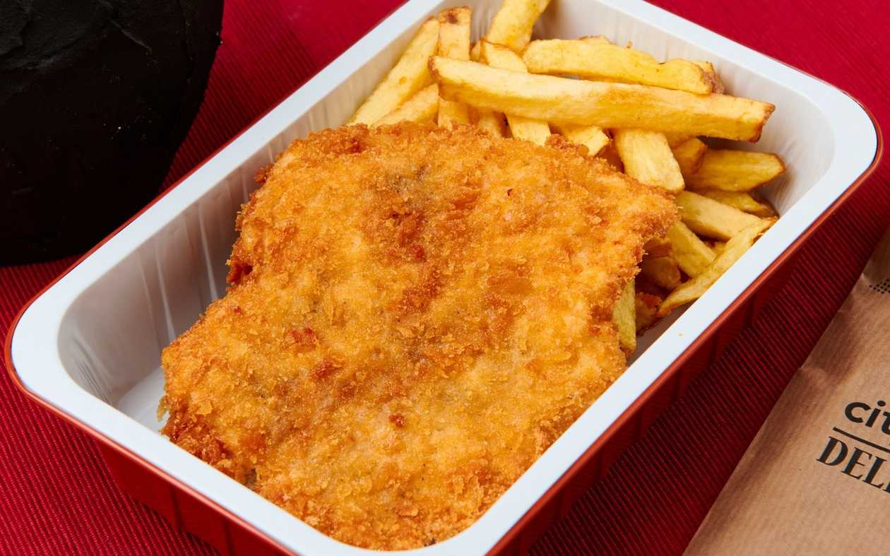 Snitel din piept de pui cu cartofi prajiti  160g|160g  ,,Monza’’