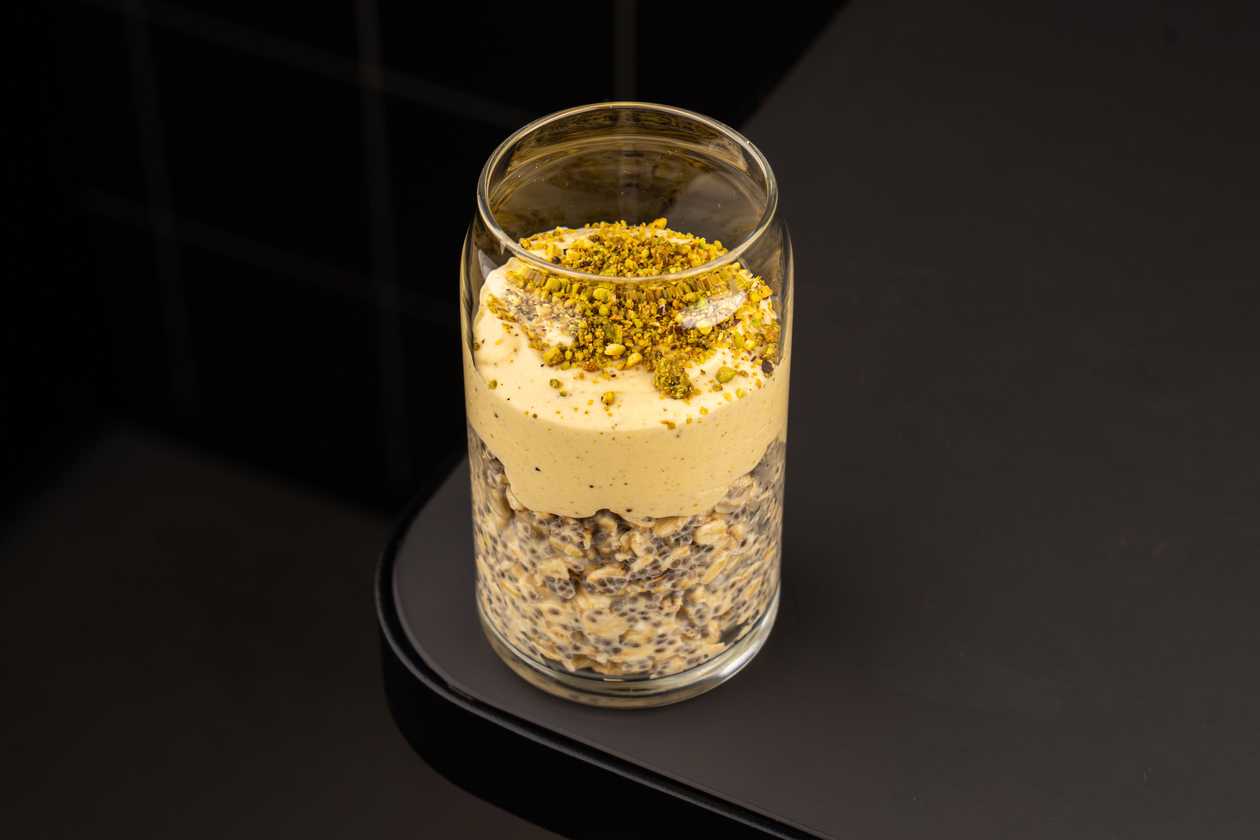 Pistachio tiramisu overnight