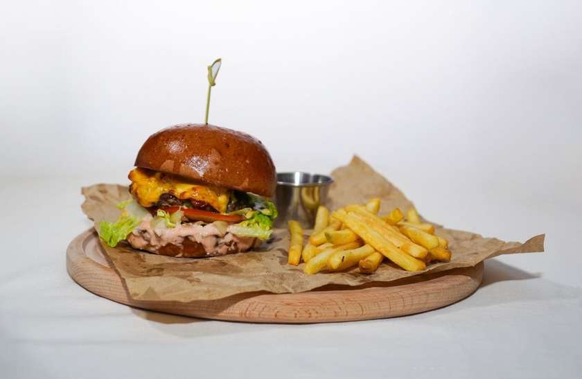 Cheeseburger with Veal