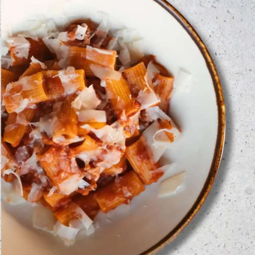 Pasta Pomodoro e Salsiccia