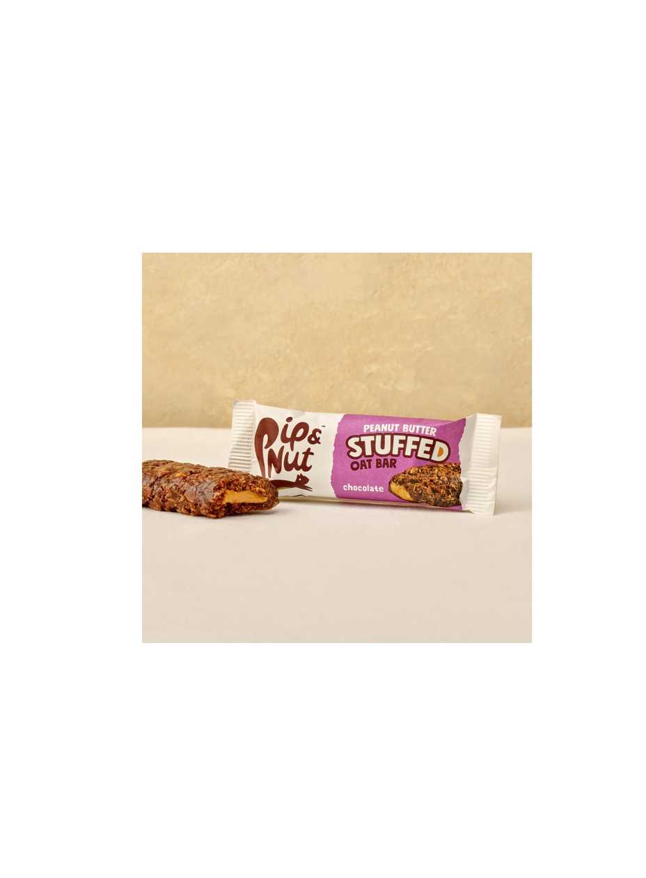 Chocolate Stuffed Oat Bar