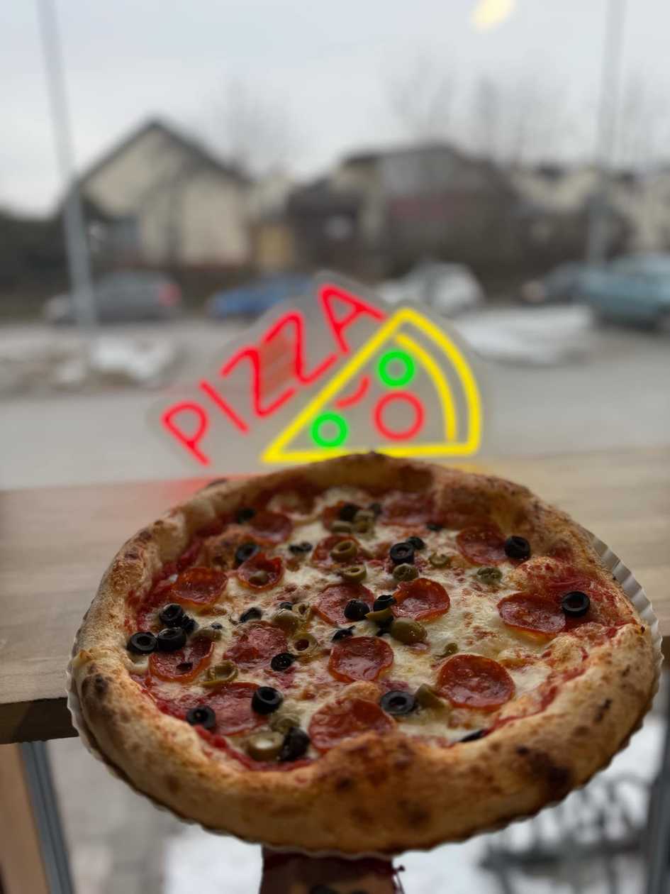 Pizza 8