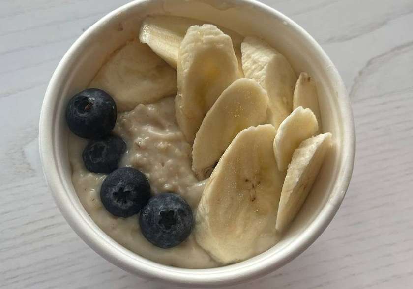 Вівсянка на кокосовому молоці з ягодами VEGAN (300г)