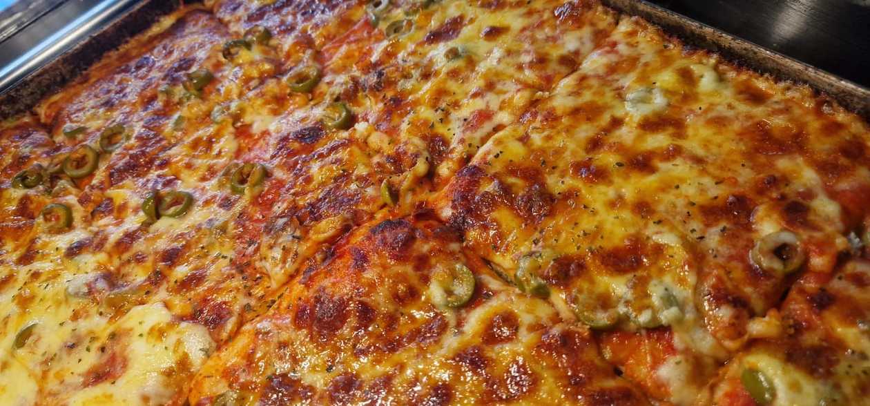 Pizza Olives