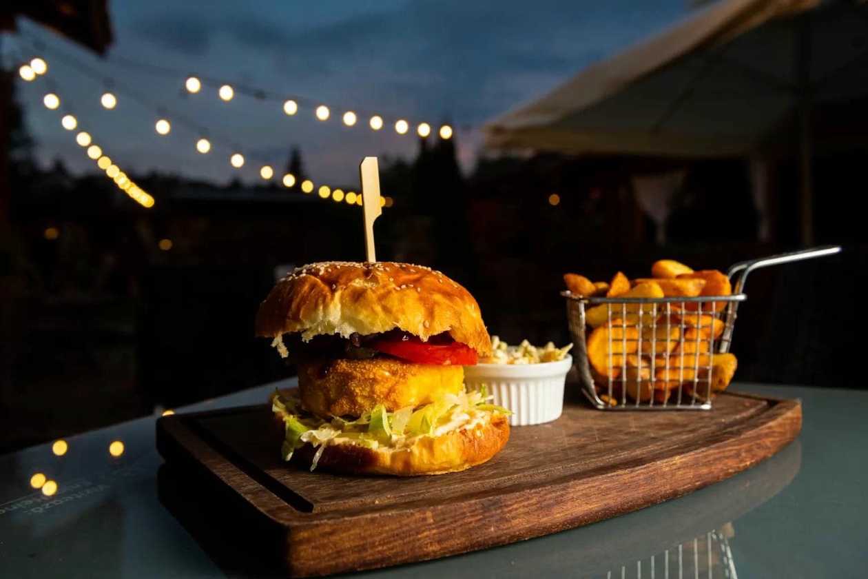 Camembert Burger
