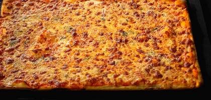 Pizza Quattro Formagi 60x40