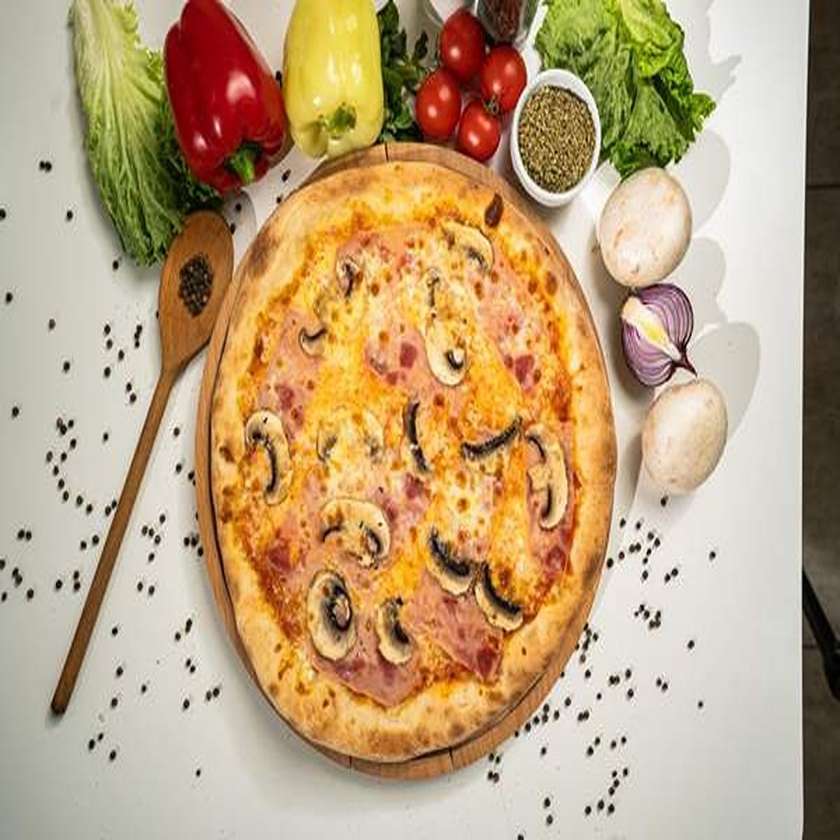 Ham and Mushroom Pizza Ø 26cm