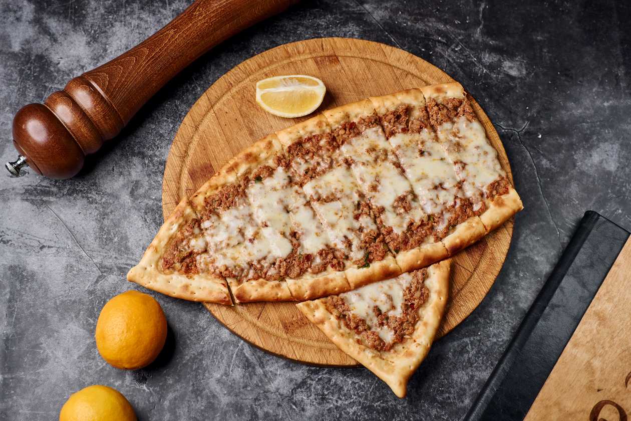 Pide with cheese&meat