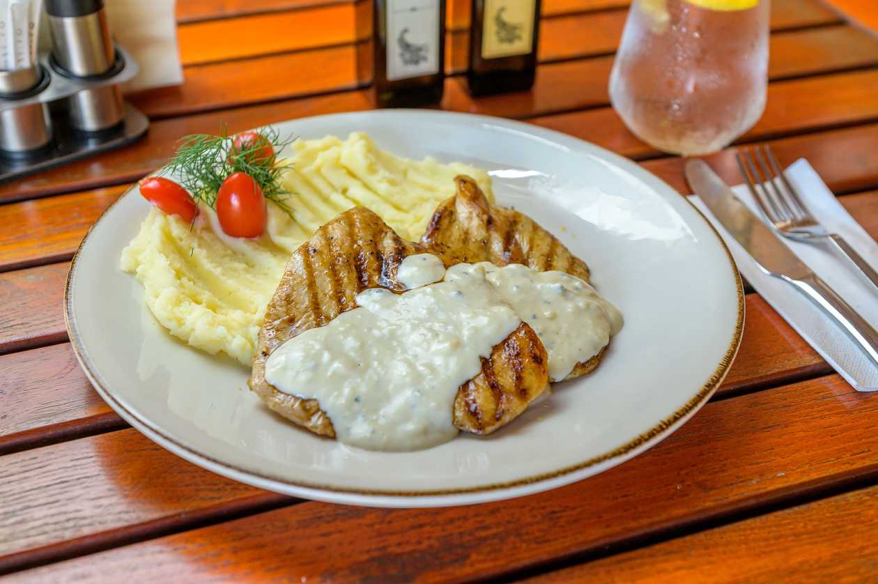 Chicken Breast with Gorgonzola Sauce