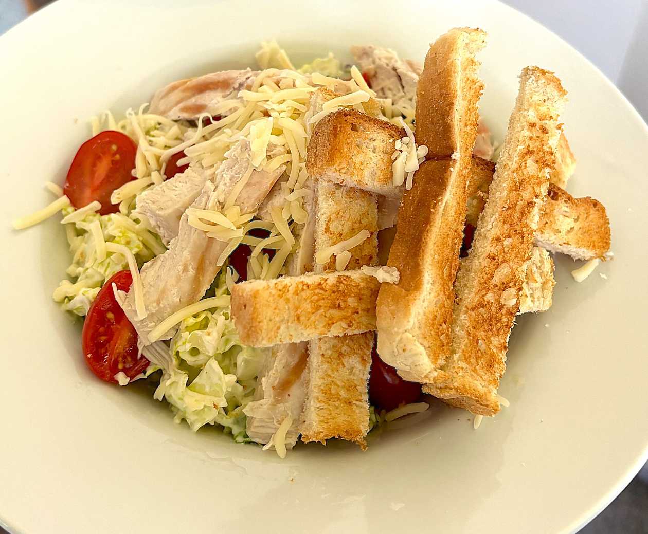 Caesar salad with chicken