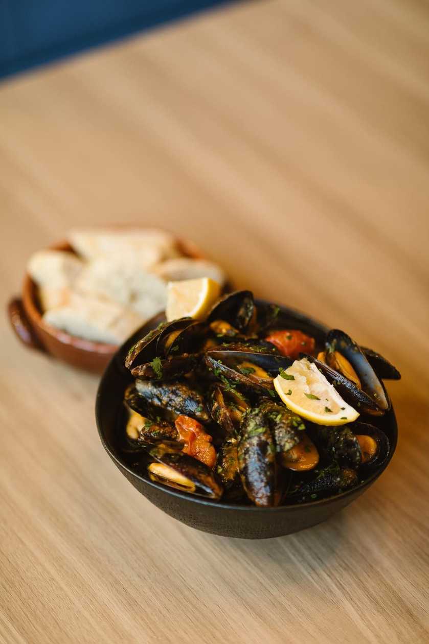 Mussels with White Sauce
