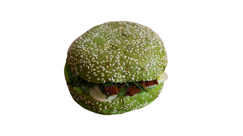 Mozzarela & pesto brioche