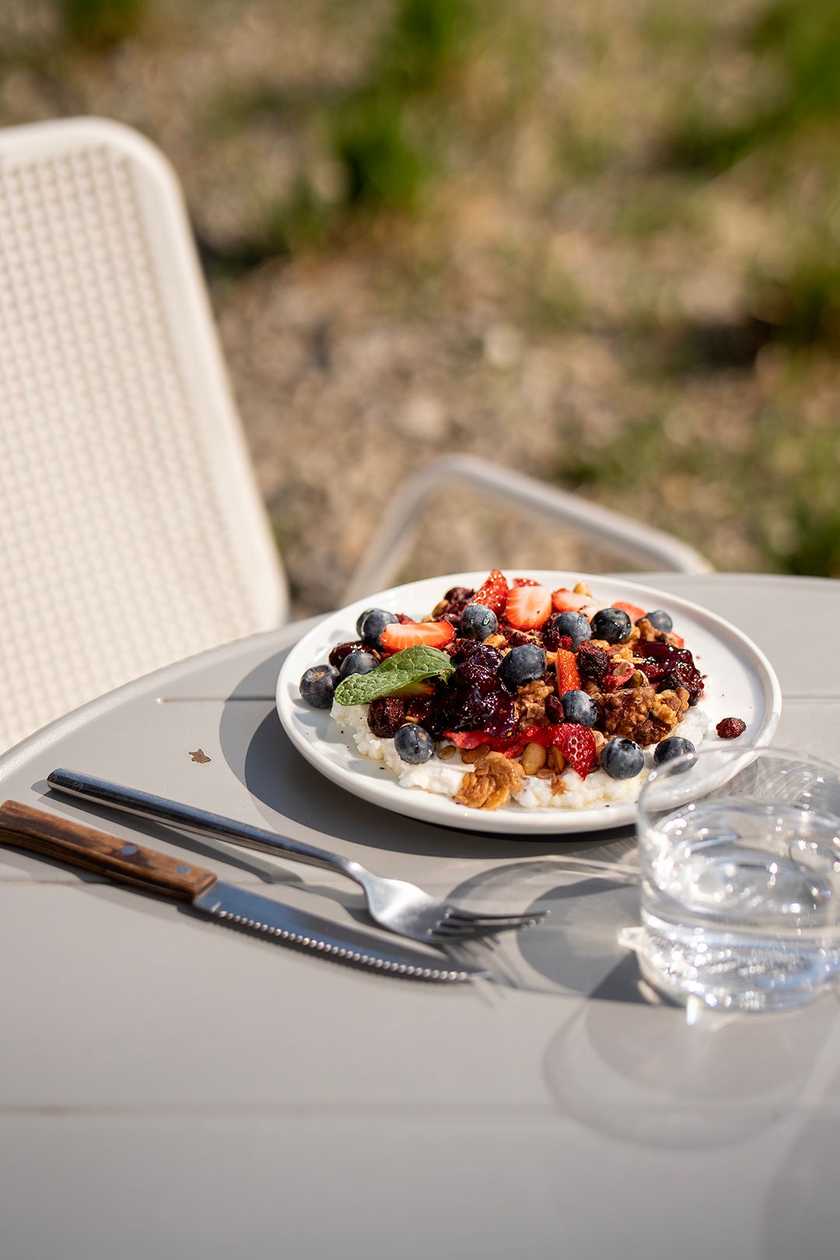GRANOLA WITH RICOTTA (VEGE)