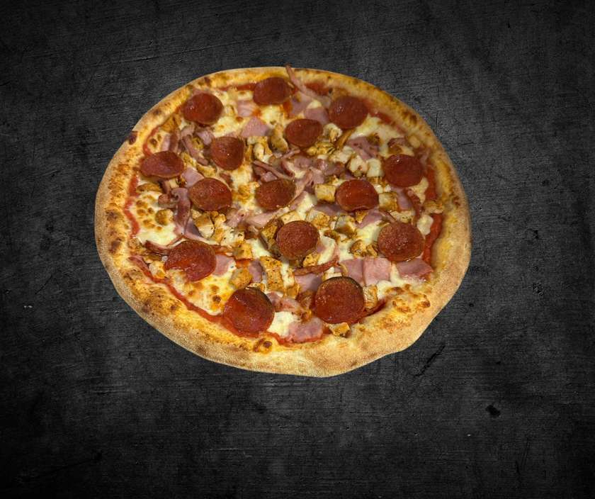 PIZZA CARNIVORA