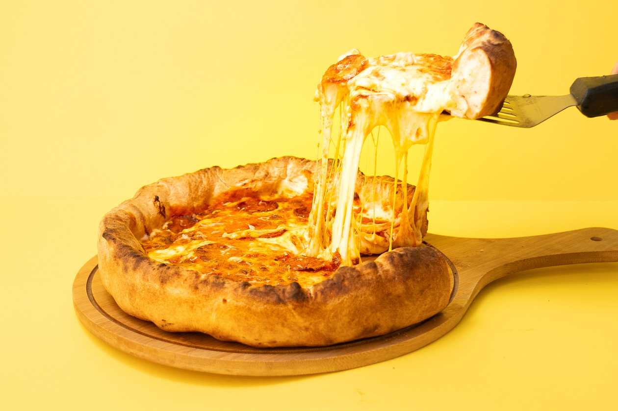 Pepperoni Deep Dish Pizza