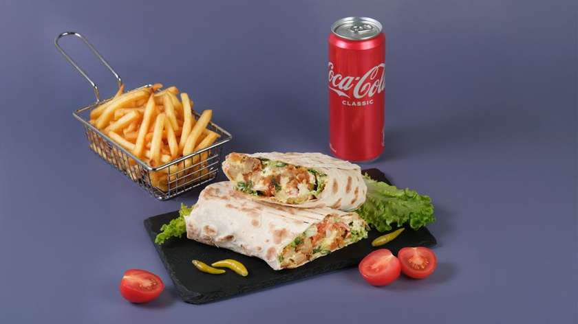 Veggie Shawarma Fries Cola