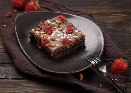 Strawberry Pistachio Brownie