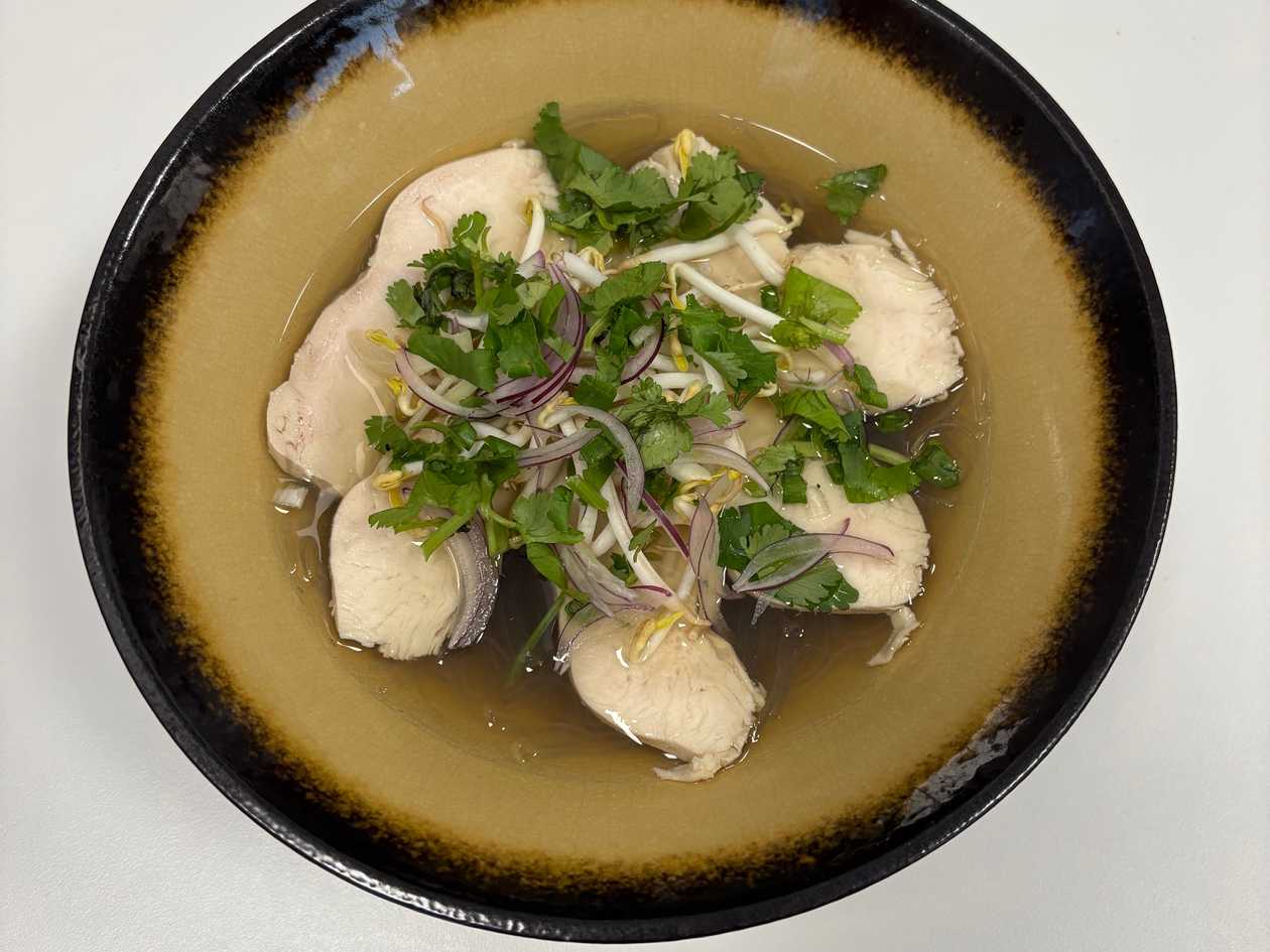 Zupa z makaronem sojowym z tofu