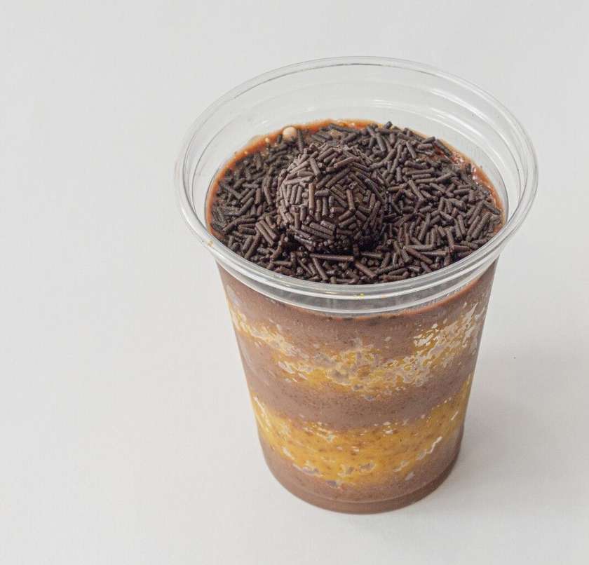 Bolo no Pote Brigadeiro com Cenoura