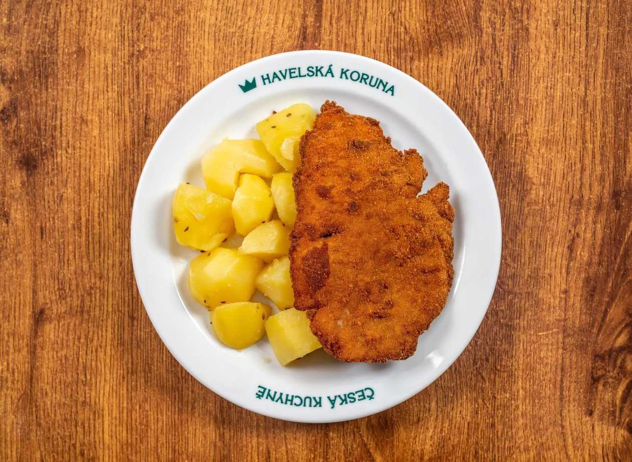 #57 Fried pork schnitzel, boiled potatoes