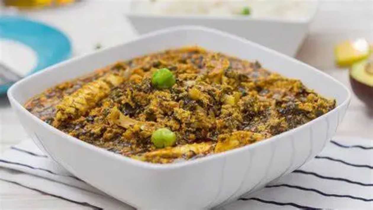Potatoes with
Kontomire sauce